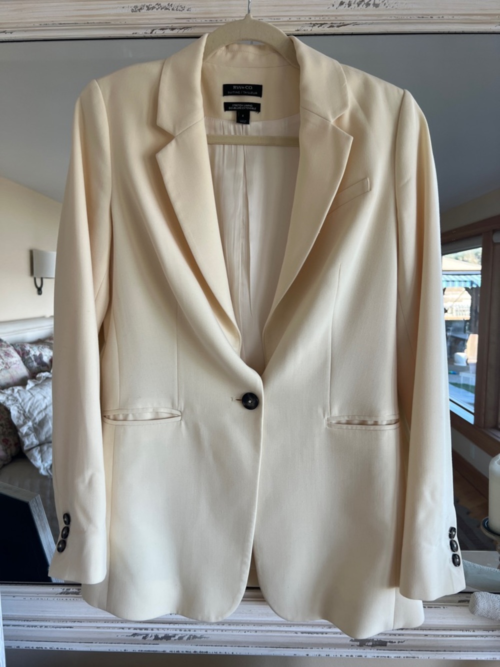 RW&CO Light Yellow Single-Button Fitted Blazer 🌸 size 4